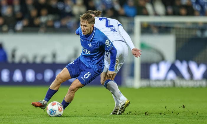 GER, Darmstadt, SV Darmstadt 98 vs Karlsruher SC, 2. Bundesliga, Fussball, DFB, Spielzeit 2025 2026, Merck-Stadion am Böllenfalltor, 15. Spieltag im Bild v.l.: Luca Marseiler (SV Darmstadt 98 8), Sergio Lopez (SV Darmstadt 98 2) DFB DFL REGULATIONS PROHIBIT ANY USE OF PHOTOGRAPHS AS IMAGE SEQUENCES AND OR QUASI-VIDEO, 06.12.2025