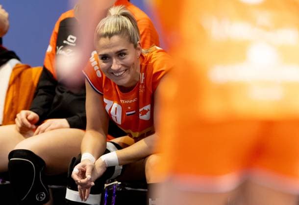 ROTTERDAM - Estavana Polman of the Netherlands in action during the Poland-Netherlands group match in the main round of the World Handball Championship in Ahoy Rotterdam. ANP IRIS VAN DEN BROEK xVIxANPxSportx xxANPxIVx 544097243 originalFilename: 544097243.jpg