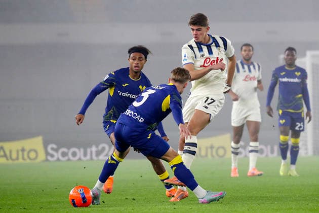Atalanta s Charles De Ketelaere during the Serie A soccer match between Hellas Verona and Atalanta at the Bentegodi Stadium in Verona, north west Italy - Saturday, December 06 , 2025. - Soccer .  Copyright: xPaolaxGarbuio Lapressex