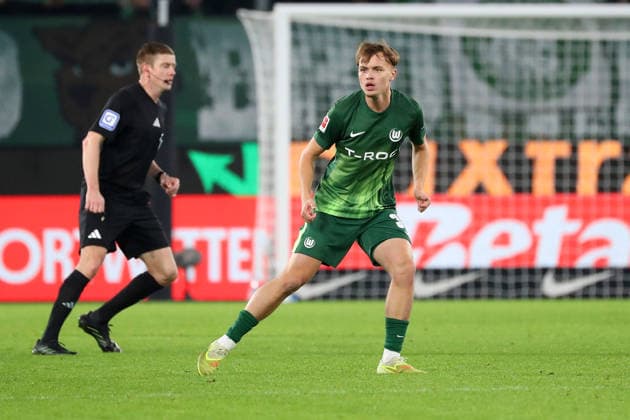 VfL vs. Union Berlin, 1. BL Wolfsburg, 06.12.2025, FUßBALL - VfL Wolfsburg vs. 1. FC Union Berlin, 1. BL, Saison 2025 26. Pharell Hensel (VfL Wolfsburg) Wolfsburg