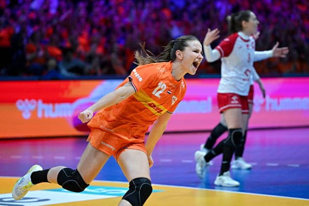 2025.12.06 Rotterdam pilka reczna kobiet Mistrzostwa Swiata Polska - Holandia N z Bo Van Wetering Foto Lukasz Laskowski PressFocus 2025.12.06 Rotterdam IHF WomenÕs Handball World Championship, WM, Weltmeisterschaft Poland vs Netherlands Bo Van Wetering Credit: Lukasz Laskowski PressFocus NEWSPIX.PL --- newspix.pl 