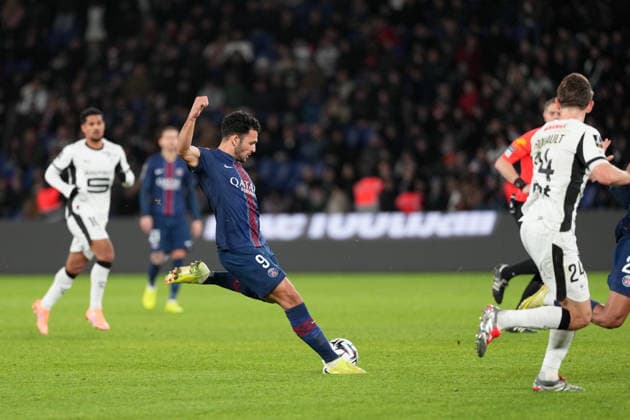 Paris Saint-Germain v Stade Rennais FC - Ligue 1 McDonald s 2025 2026 09 Goncalo MATIAS RAMOS (psg) during the Ligue 1 McDonald s match between Paris and Rennes at Parc des Princes on December 6, 2025 in Paris, France. Paris France  Copyright: xFEPx 776348227
