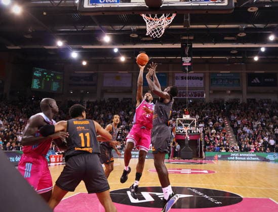 Jeff Garrett Telekom Baskets Bonn vs. NINERS Chemnitz 9. Speiltag - Saison 2025 26