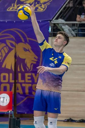 1.Volleyball Bundesliga -Saison 2025 2026 Cerebricks Volley Goats Mitteldeutschland vs.Berlin Recycling Volleys Halle, Deutschland 06. Dezember 2025: Im Bild:Clay Wieter (Bitterfeld) Halle Saale swh.Arena Sachsen-Anhalt Deutschland
