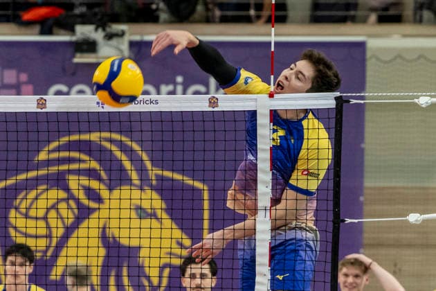 1.Volleyball Bundesliga -Saison 2025 2026 Cerebricks Volley Goats Mitteldeutschland vs.Berlin Recycling Volleys Halle, Deutschland 06. Dezember 2025: Im Bild:Sebastian Lara (Bitterfeld) Halle Saale swh.Arena Sachsen-Anhalt Deutschland