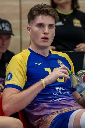 1.Volleyball Bundesliga -Saison 2025 2026 Cerebricks Volley Goats Mitteldeutschland vs.Berlin Recycling Volleys Halle, Deutschland 06. Dezember 2025: Im Bild:Dax Tompkins (Bitterfeld) Halle Saale swh.Arena Sachsen-Anhalt Deutschland