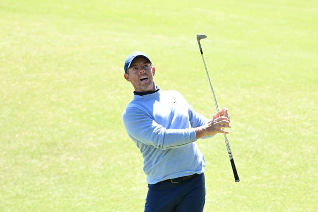 GOLF AUSTRALIAN OPEN, Northern Ireland s Rory McIlroy plays a shot on the 3rd hole during round four of the Australian Open Golf tournament at the Royal Melbourne Golf Club in Melbourne, Sunday, December 7, 2025. ( NO ARCHIVING, EDITORIAL USE ONLY MELBOURNE VICTORIA AUSTRALIA  Copyright: xJAMESxROSSx 20251207159602075138