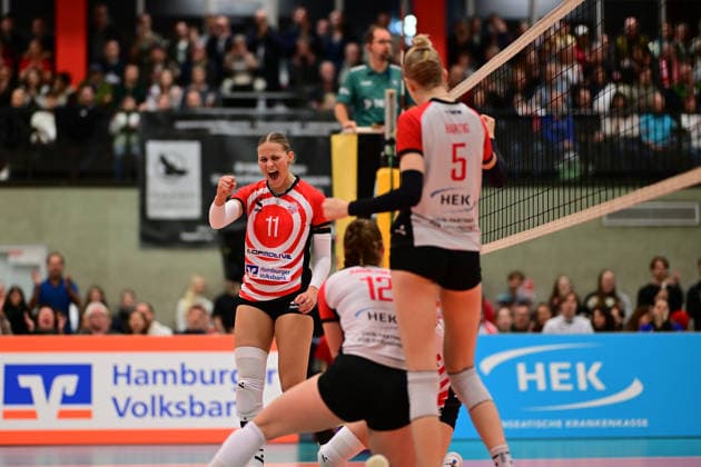 Volleyball I Frauen I Saison 2025-2026 I Bundesliga I 8. Spieltag I ETV Hamburger Volksbank Volleys - Binder Blaubären TSV Flacht I 06.12.2025 Jubel, Begeisterung, Enthusiasmus, Euphorie, Freude, Glücksgefühl, Heiterkeit bei: Svea Frobel (11, ETV Hamburger Volksbank Volleys) Hamburg ETV Sporthalle Hoheluft Hamburg Deutschland Copyright: xLobeca FelixxSchlikisx