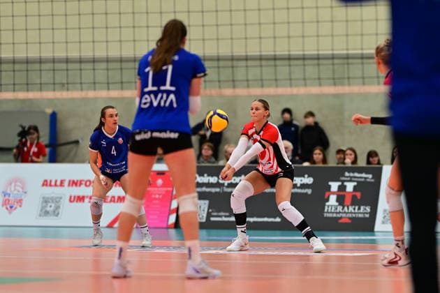 Volleyball I Frauen I Saison 2025-2026 I Bundesliga I 8. Spieltag I ETV Hamburger Volksbank Volleys - Binder Blaubären TSV Flacht I 06.12.2025 Svea Frobel (11, ETV Hamburger Volksbank Volleys) Hamburg ETV Sporthalle Hoheluft Hamburg Deutschland Copyright: xLobeca FelixxSchlikisx
