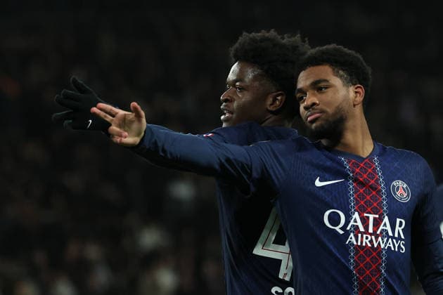 FBL-FRA-LIGUE1-Paris Saint Germain - Stade Rennes Quentin Ndjantou (Paris Saint-Germain) and Ibrahim Mbaye (Paris Saint-Germain) celebrates after scoring a goal during the French L1 football match between Paris Saint-Germain (PSG) an Stade Rennes at Parc des Princes Paris ,France, on December 06, 2025. Copyright: JoaquimxFerreira