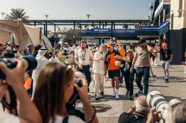 Formula 1 Abu Dhabi Grand Prix 2025 Lando Norris (McLaren Formula 1 Team, 04) championship leader arrival on race day at the Abu Dhabi GP 2025 07 12 2025
