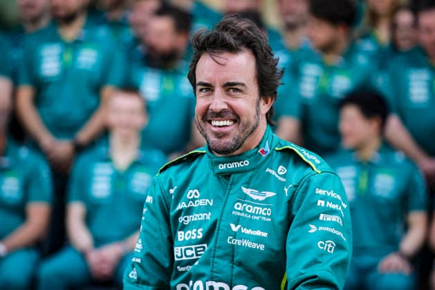 F1 - ABU DHABI GRAND PRIX 2025 ALONSO Fernando (spa), Aston Martin F1 Team AMR25, portrait during the 2025 Formula 1 Abu Dhabi Grand Prix, 24th round of the 2025 FIA Formula One World Championship, WM, Weltmeisterschaft from December 05 to 07, 2025 on the Yas Marina Circuit, in Abu Dhabi, United Arab Emirates - Abu DhabiUnited Arab Emirates  Copyright: xXavixBonillax