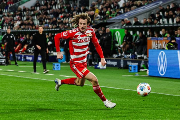 Alex Kral (1. FC Union Berlin,33) - 1. Fussball Bundesliga Saison 2025-2026 Punktspiel VfL Wolfsburg vs. 1. FC Union Berlin in der Volkswagen Arena in Wolfsburg - Freisteller,Aktion,Fussball,Deutschland,Mann,Männer,06.12.2025