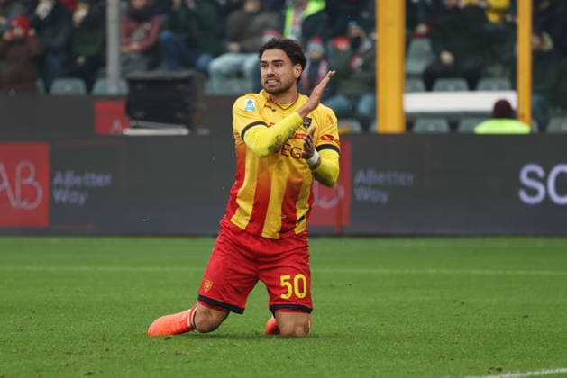 Lecce s Santiago Pierotti during the Serie A soccer match between Cremonese and Lecce at the Giovanni Zini Stadium in Cremona Italy - Sunday, 7 december 2025. - Soccer .  Copyright: xAlbertoxMariani LaPressex