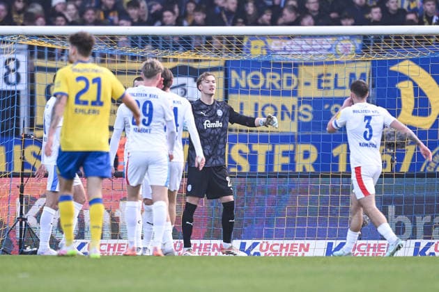 07.12.2025, Fussball, 2. Bundesliga, 15. Spieltag Saison 2025 2026, Eintracht Braunschweig - Holstein Kiel, Jonas Krumrey (Holstein Kiel) xRHR-FOTO TKx