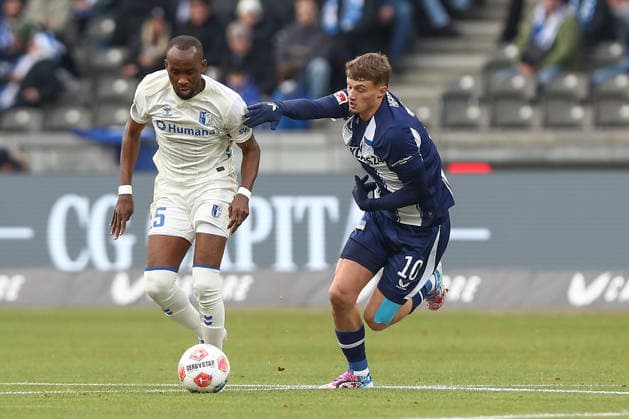 07.12.2025, xtgx, Fussball - 2.Bundesliga Hertha BSC Berlin - 1.FC Magdeburg emspor, v.l. Silas Gnaka (Magdeburg, 25), Michael Cuisance (Hertha, 10) Zweikampf, Duell, Kampf, tackle (DFL DFB REGULATIONS PROHIBIT ANY USE OF PHOTOGRAPHS as IMAGE SEQUENCES and or QUASI-VIDEO) Berlin
