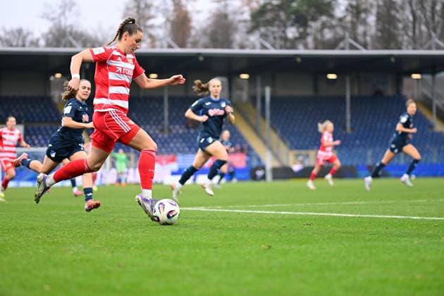 RECORD DATE NOT STATED Anna Weiß (21; 1. FC Union Berlin) mit Ball, während Marie Steiner (19; TSG Hoffenheim Frauen) verteidigt Ballkontrolle und Angriff Copyright: xMichaelxGelhardtx