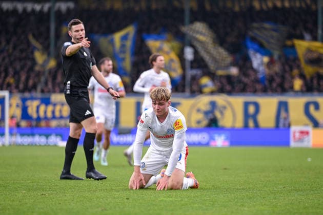 07.12.2025, Fussball, 2. Bundesliga, 15. Spieltag Saison 2025 2026, Eintracht Braunschweig - Holstein Kiel, Niklas Niehoff (Holstein Kiel) xRHR-FOTO TKx