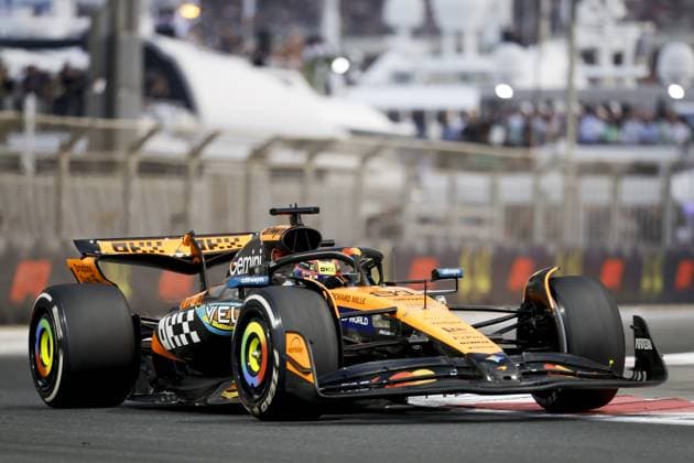 ABU DHABI - Oscar Piastri (McLaren) in action at the Yas Marina Circuit during the Abu Dhabi Grand Prix. ANP SANDER KONING xVIxANPxSportx xxANPxIVx 544174142 originalFilename: 544174142.jpg
