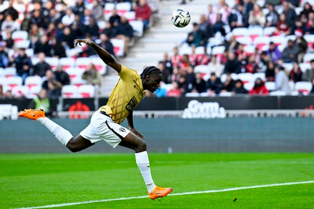 FOOTBALL : OGC Nice VS Angers SCO - Ligue 1 McDonald s - 07 12 2025 Sidiki ChÃ rif (SCO) - Ligue 1 McDonald s match between OGC Nice and Angers SCO on December 7, 2025 at the Allianz Riviera in Nice. NiceFrance  Copyright: xWilliamxCannarellax