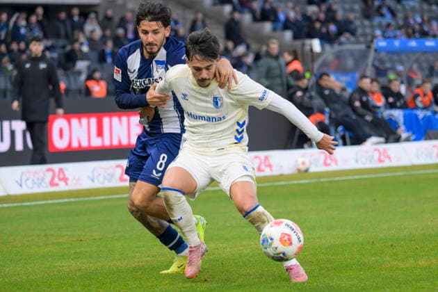 GER, Berlin, soccer, Hertha BSC vs. 1. FC Magdeburg, DFB, 2nd Bundesliga, 2025 2026 season, f.l.t.r.: Kevin Sessa (Hertha BSC), Laurin Ulrich (1.FC Magdeburg, 08), Action, duels, fighting for the ball, DFB DFL REGULATIONS PROHIBIT ANY USE OF PHOTOGRAPHS AS IMAGE SEQUENCES AND OR QUASI-VIDEO, December 7, 2025,