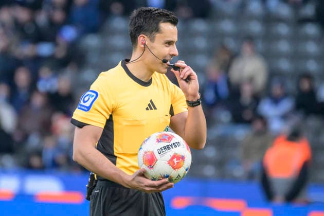 GER, Berlin, soccer, Hertha BSC vs. 1. FC Magdeburg, DFB, 2nd Bundesliga, 2025 2026 season, f.l.t.r.: Konrad Oldhafer Referee, DFB DFL REGULATIONS PROHIBIT ANY USE OF PHOTOGRAPHS AS IMAGE SEQUENCES AND OR QUASI-VIDEO, December 7, 2025,