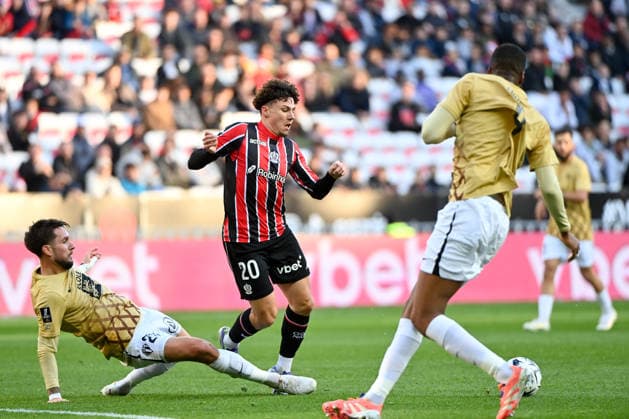 OGC Nice v Angers SCO - Ligue 1 McDonald s 2025 2026 21 Jordan LEFORT (sco) - 20 Tom LOUCHET (ogcn) during the Ligue 1 McDonald s match between Nice and Angers at Allianz Riviera on December 7, 2025 in Nice, France. Nice France  Copyright: xFEPx 776348225