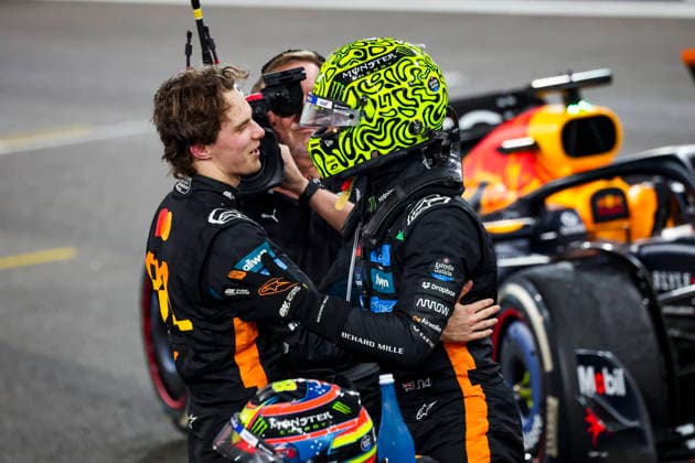 F1 - ABU DHABI GRAND PRIX 2025 NORRIS Lando (gbr), McLaren F1 Team MCL39, portrait, PIASTRI Oscar (aus), McLaren F1 Team MCL39, portrait during the 2025 Formula 1 Abu Dhabi Grand Prix, 24th round of the 2025 FIA Formula One World Championship, WM, Weltmeisterschaft from December 05 to 07, 2025 on the Yas Marina Circuit, in Abu Dhabi, United Arab Emirates - Abu DhabiUnited Arab Emirates Copyright: xFLORENTxGOODENx