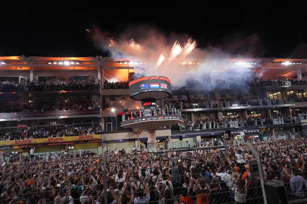 Formula 1 Etihad Airways Abu Dhabi Grand Prix 2025 07.12.2025, Yas Marina Circuit, Abu Dhabi, Formula 1 Etihad Airways Abu Dhabi Grand Prix 2025 , im Bild Podium:, Sieger Max Verstappen (NLD), Oracle Red Bull Racing, 2.Platz für Oscar Piastri (AUS), McLaren F1 Team, 3.Platz und damit der neue Formel 1 Weltmeister 2025, Lando Norris (GBR)