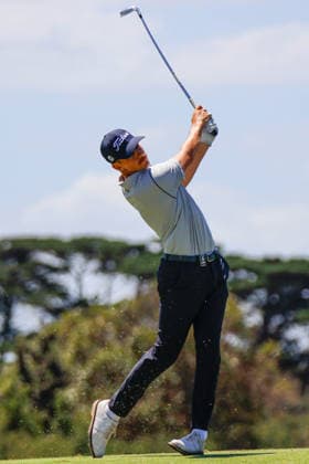 Australian Open Golf 2025 Final Results in Melbourne - 07 Dec 2025 Daniel Hillier of New Zealand seen in action during round four of the Australian Open Golf tournament at Royal Melbourne Golf Club. The 2025 Australian Open concluded with Denmark’s Rasmus Neergaard-Petersen securing the championship at 15-under after a tense final round at The Australian Golf Club. The tournament delivers a dramatic finish, with top international contenders pushing the leaderboard to the final holes. Large crowds gathered across the course as fans watch one of Australia’s premier golf events come to a close for the year. Melbourne Australia Copyright: xYexMyoxKhantx xSOPAxImagesx YeMyoKhant_12