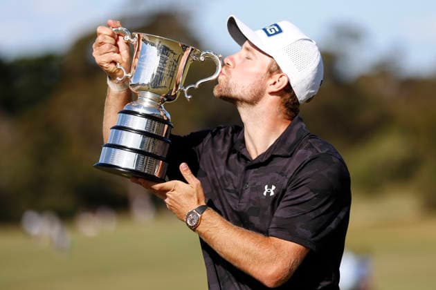 Australian Open Golf 2025 Final Results in Melbourne - 07 Dec 2025 Rasmus Neergaard-Petersen of Denmark kisses the trophy after winning the Australian Open Golf tournament. The 2025 Australian Open concluded with Denmark’s Rasmus Neergaard-Petersen securing the championship at 15-under after a tense final round at The Australian Golf Club. The tournament delivers a dramatic finish, with top international contenders pushing the leaderboard to the final holes. Large crowds gathered across the course as fans watch one of Australia’s premier golf events come to a close for the year. Melbourne Australia Copyright: xYexMyoxKhantx xSOPAxImagesx YeMyoKhant_49