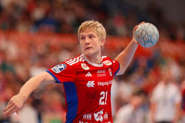 Handball 1. Handball-Bundesliga, DAIKIN HBL 2025 2026 - Handball Verein Hamburg (HSVH) vs. ThSV Eisenach Frederik Bo Andersen (Hamburg) wirft einen Siebenmeter . Sporthalle Hamburg Hamburg Foto: Frank Schoof