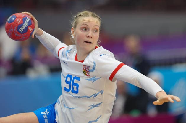 Südkorea - Tschechien, IHF Handball-WM der Frauen Charlotte Cholevova (Tschechien, 96). 3. Hauptrundenspiel der Handball-WM der Frauen zwischen Südkorea und Tschechien am 7. Dezember 2025 in der Westfalenhalle in Dortmund., Dortmund Nordrhein-Westfalen Deutschland Westfalenhalle