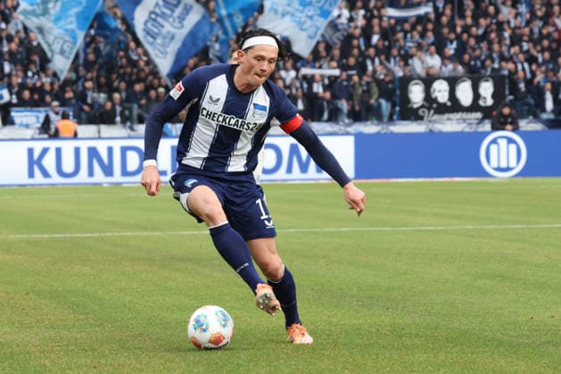 DEU, DFL, 2. FBL, Hertha BSC vs. 1: FC Magdeburg, 07.12.2025, Berliner Olympiastadion, Berlin, DEU, DFL, 2. FBL, Hertha BSC vs. 1: FC Magdeburg, im Bild Fabian Reese (Hertha BSC Berlin 11) DFL - regulations prohibit any use of Photographs as image sequences and or quasi-video