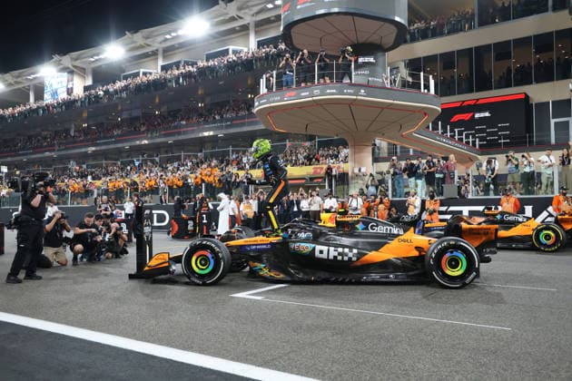 Formula 1 Etihad Airways Abu Dhabi Grand Prix 2025 07.12.2025, Yas Marina Circuit, Abu Dhabi, Formula 1 Etihad Airways Abu Dhabi Grand Prix 2025 , im Bild Der neue Formel 1 Weltmeister 2025, Lando Norris (GBR), McLaren F1 Team