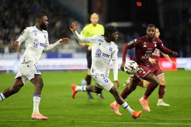 AJ Auxerre v FC Metz - Ligue 1 McDonald s 2025 2026 34 Rudy Nzingoula MATONDO (aja) during the Ligue 1 McDonald s match between Auxerre and Metz at Stade Abbe Deschamps on December 7, 2025 in Auxerre, France. Auxerre France  Copyright: xFEPx 776348221