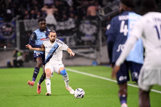Le Havre Athletic Club v Paris FC - Ligue 1 McDonald s 2025 2026 26 Simon EBONOG (hac) - 04 Vincent MARCHETTI (pfc) during the Ligue 1 McDonald s match between Le Havre and Paris FC at Stade Oceane on December 7, 2025 in Le Havre, France. Le Havre France  Copyright: xFEPx 776348220