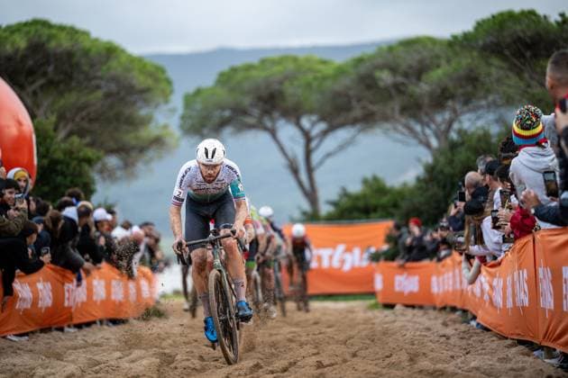 Dutch Joris Nieuwenhuis pictured in action during the men s elite race of the Cyclocross World Cup, in Terralba, Sardinia, Italy, Sunday 07 December 2025, stage 3 (out of 12) in the World Cup of the 2026-2027 season. DAVIDxPINTENS  x147208647x