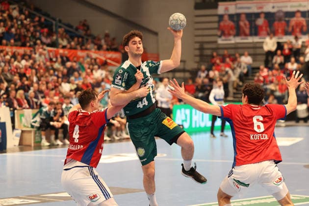 Handball Daikin Handball Bundesliga 2025 2026 - Handball Verein Hamburg vs. ThSV Eisenach Andreas Magaard (Hamburg),Stephan Seitz (Eisenach),Elias Kofler (Hamburg), Sporthalle Hamburg Hamburg