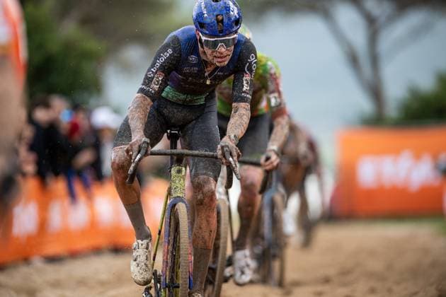 Dutch Pim Ronhaar pictured in action during the men s elite race of the Cyclocross World Cup, in Terralba, Sardinia, Italy, Sunday 07 December 2025, stage 3 (out of 12) in the World Cup of the 2026-2027 season. DAVIDxPINTENS  x147209669x
