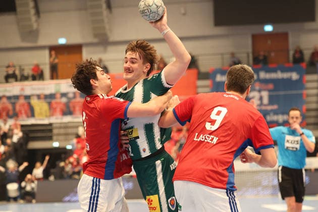 Handball Daikin Handball Bundesliga 2025 2026 - Handball Verein Hamburg vs. ThSV Eisenach Elias Kofler (Hamburg),Stephan Seitz (Eisenach),Jacob Arenth Lassen (Hamburg), Sporthalle Hamburg Hamburg