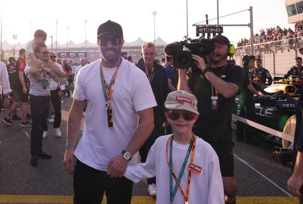 Formula 1 Etihad Airways Abu Dhabi Grand Prix 2025 07.12.2025, Yas Marina Circuit, Abu Dhabi, Formula 1 Etihad Airways Abu Dhabi Grand Prix 2025 , im Bild Schauspieler Jason Statham