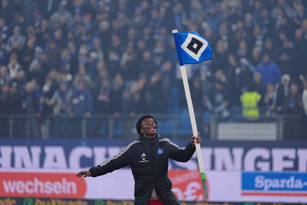 Aboubaka Soumahoro (Hamburger SV, 22) jubelt Jubel nach Sieg Spielende GER, Hamburger SV vs. SV Werder Bremen, Fussball, 1. Bundesliga, Spieltag 13, Saison 2025 2026, 07.12.2025 DFL REGULATIONS PROHIBIT ANY USE OF PHOTOGRAPHS AS IMAGE SEQUENCES AND OR QUASI-VIDEO GER, Hamburger SV vs. SV Werder Bremen, Fussball, 1. Bundesliga, Spieltag 13, Saison 2025 2026, 07.12.2025 Hamburg *** Aboubaka Soumahoro Hamburger SV, 22 cheers after victory end of match GER, Hamburger SV vs SV Werder Bremen, Football, 1 Bundesliga, Matchday 13, Season 2025 2026, 07 12 2025 DFL REGULATIONS PROHIBIT ANY USE OF PHOTOGRAPHS AS IMAGE SEQUENCES AND OR QUASI VIDEO GER, Hamburger SV vs SV Werder Bremen, Football, 1 Bundesliga, Matchday 13, Season 2025 2026, 07 12 2025 Hamburg Copyright: xEibner-Pressefoto MarcelxvonxFehrnx EP_MFN
