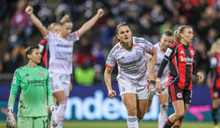 GER, Frankfurt, Eintracht Frankfurt vs FC Bayern München, Google Pixel Bundesliga, Fussball, DFB, Spielzeit 2025 2026, Stadion am Brentanobad, 12. Spieltag im Bild: Jovana Damnjanović (Bayern München 9) erzielt das Tor zum 2:0, Jubel und Freude, Emotionen DFB DFL REGULATIONS PROHIBIT ANY USE OF PHOTOGRAPHS AS IMAGE SEQUENCES AND OR QUASI-VIDEO, 07.12.2026 Copyright: HMBxMedia HendrikxHamelau