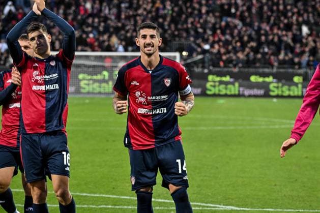 Alessandro Deiola of Cagliari Calcio during Cagliari Calcio vs AS Roma, Italian soccer Serie A match in Cagliari, Italy, December 07 2025  Copyright: xLuigixCanu IPAxSportx xipa-agency.netx xx IPA_68881016 IPA_Agency_IPA68881016