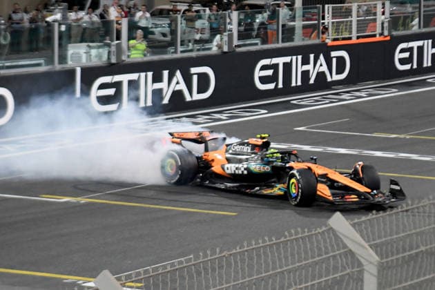 07.12.2025, xrarjax, Motorsport FIA Formel 1, Grand Prix von Abu Dhabi v.l. Jubel, Freude über den Gewinn der Weltmeisterschaft bei Lando Norris (McLaren) Startnummer 04 (FIA REGULATIONS PROHIBIT ANY USE OF PHOTOGRAPHS as IMAGE SEQUENCES and or QUASI-VIDEO) Abu Dhabi