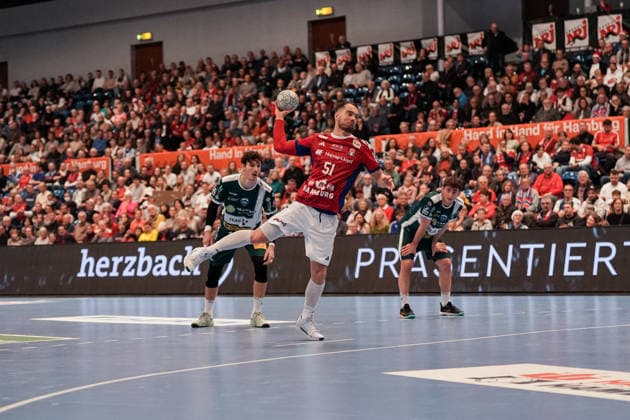 Deutschland: Handball-Bundesliga, DAIKIN HBL 2025 26, 15. Spieltag Handball Verein Hamburg vs ThSV Eisenach Sporthalle Hamburg (Hamburg): Casper U. Mortensen (HSV Hamburg, 51): Siebenmeter Copyright: xStefanxTrochax