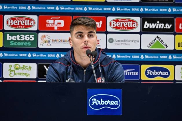 Adam Obert of Cagliari Calcio during Cagliari Calcio vs AS Roma, Italian soccer Serie A match in Cagliari, Italy, December 07 2025  Copyright: xLuigixCanu IPAxSportx xipa-agency.netx xx IPA_68882398 IPA_Agency_IPA68882398