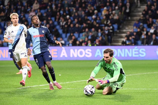 Le Havre Athletic Club v Paris FC - Ligue 1 McDonald s 2025 2026 35 Kevin TRAPP (pfc) during the Ligue 1 McDonald s match between Le Havre and Paris FC at Stade Oceane on December 7, 2025 in Le Havre, France. Le Havre France  Copyright: xFEPx 776348220