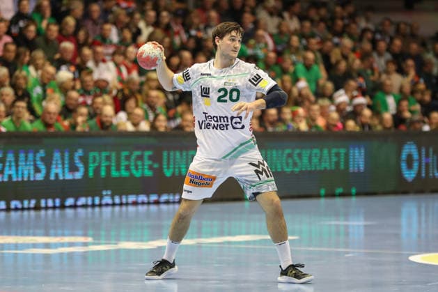 07.12.2025, xgox, Handball - Daikin HBL SC Magdeburg - FRISCH AUF! Göppingen emspor, v.l. Ludvig Hallbäck (Goeppingen, 20) am Ball, plays the ball Magdeburg